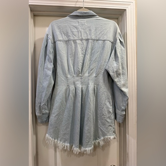 RISEN Light Denim Shirt Dress in Pale Blue Size Medium NWOT - Picture 2 of 13